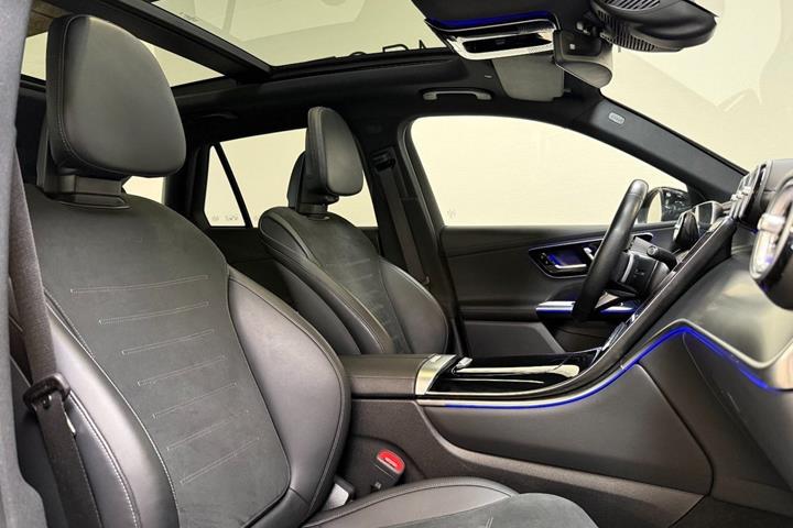 Sort Mercedes GLC300 e fra 2023