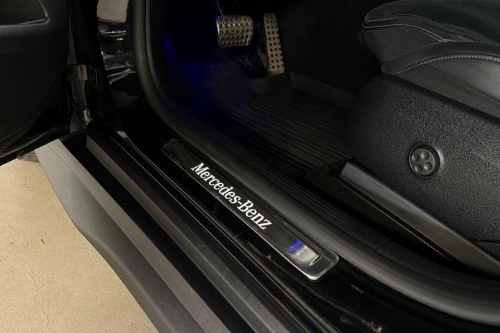 Sort Mercedes GLC300 e fra 2023