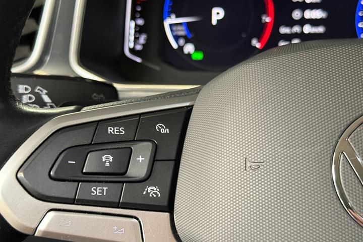 Grøn VW T-Roc fra 2022