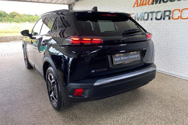 Sort Peugeot e-2008 fra 2026