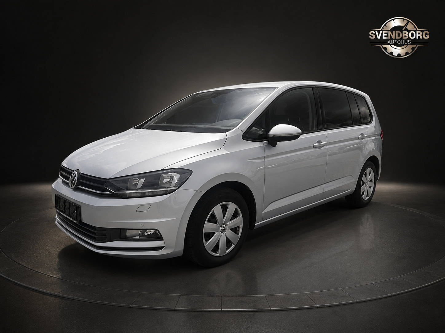Sølv VW Touran fra 2017