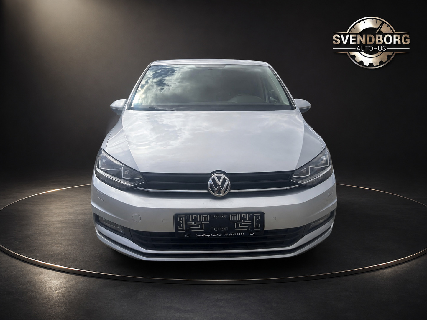 Sølv VW Touran fra 2017