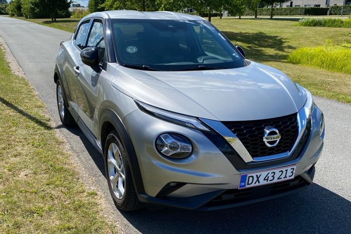 Grå Nissan Juke fra 2021