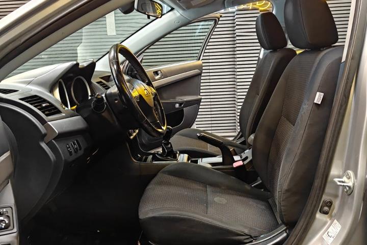 undefined Mitsubishi Lancer fra 2010