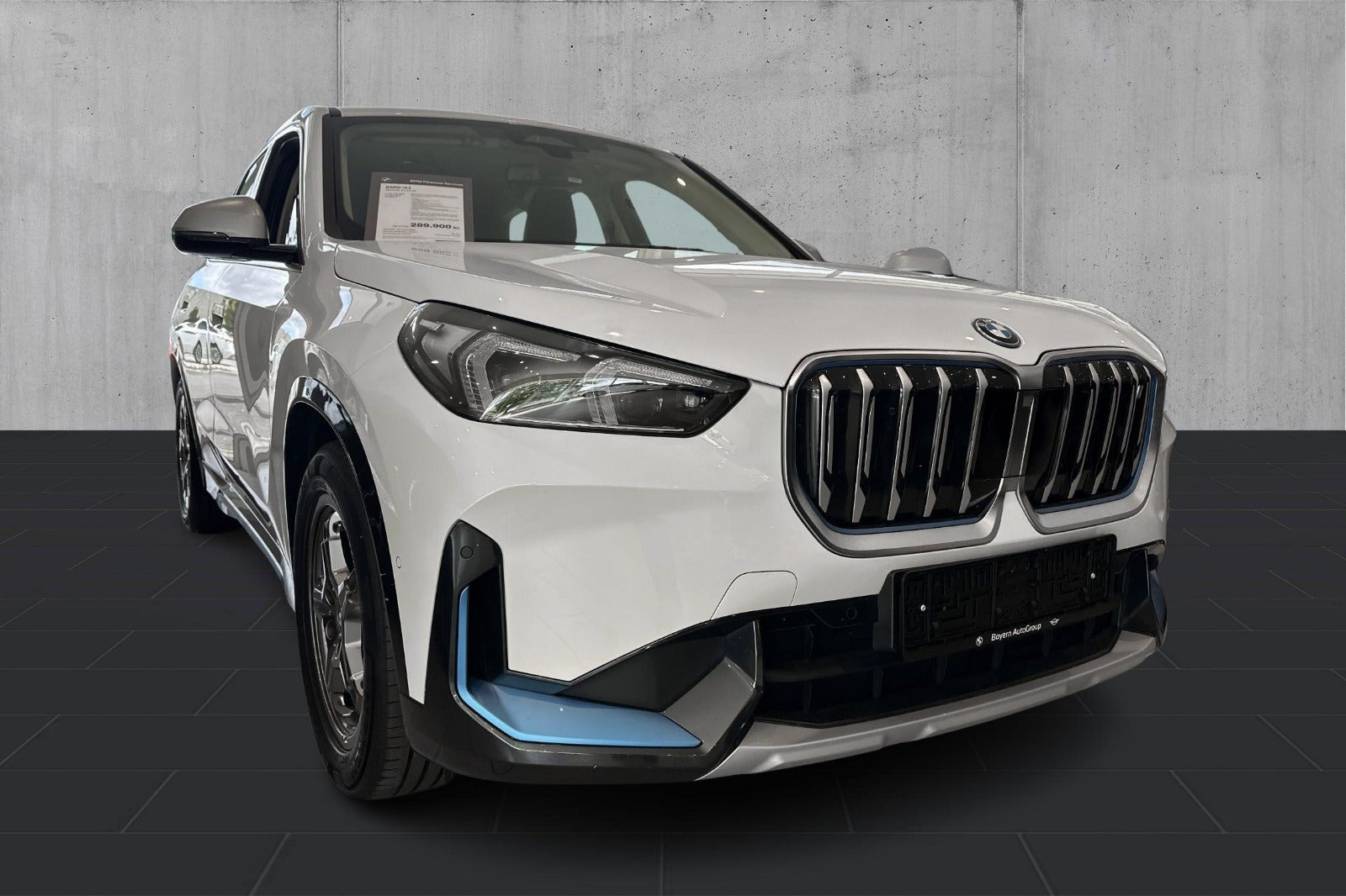 BMW iX1 xDrive30 X-Line