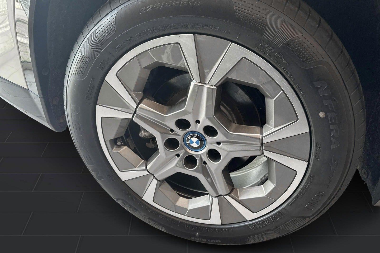 Hvid BMW iX1 fra 2023