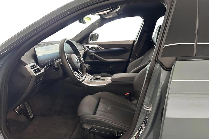 Grøn BMW i4 fra 2026