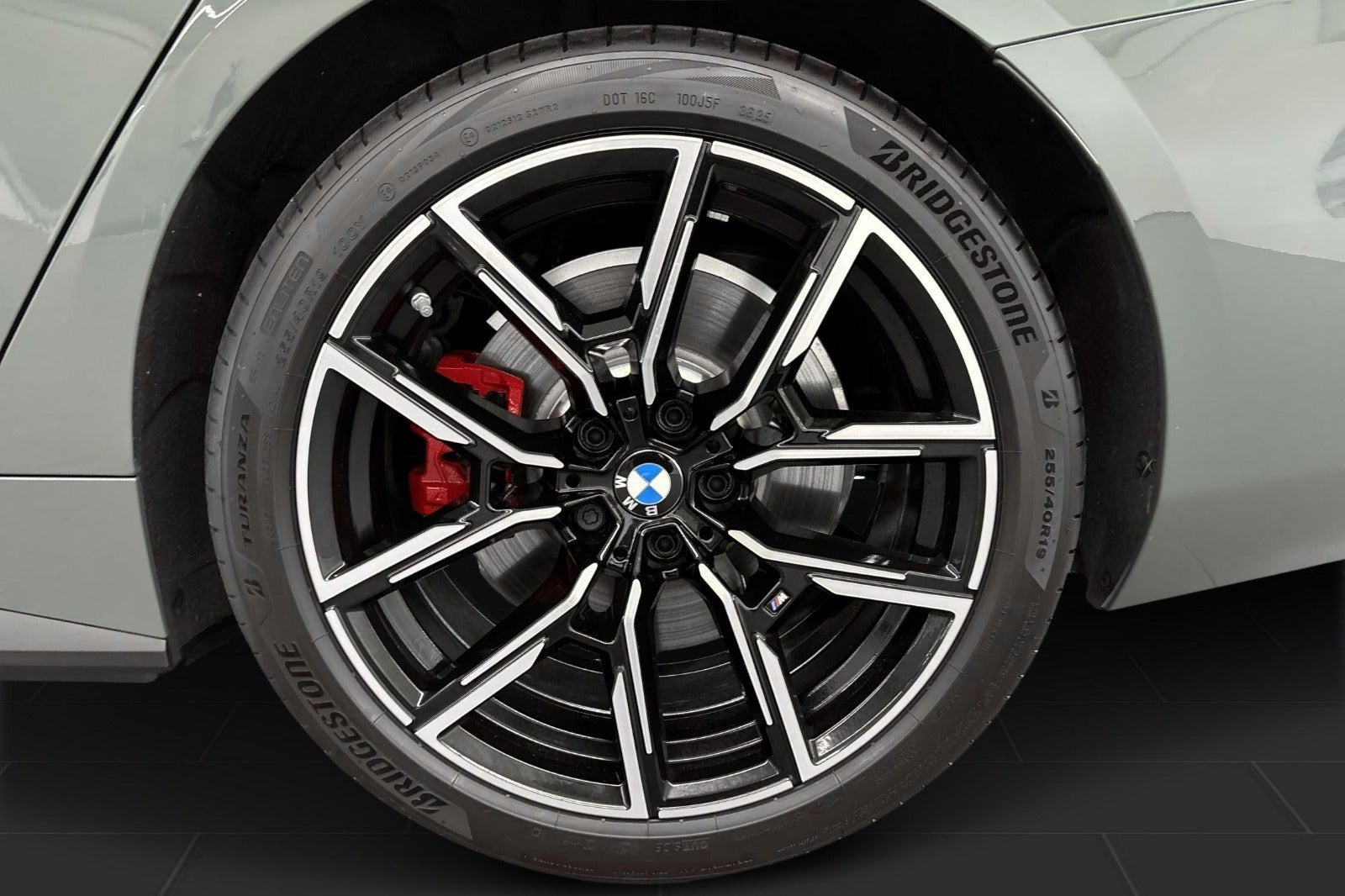 Grøn BMW i4 fra 2026