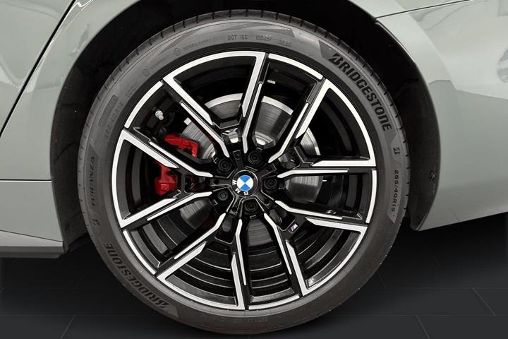 Grøn BMW i4 fra 2026