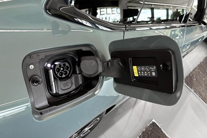Grøn BMW i4 fra 2026
