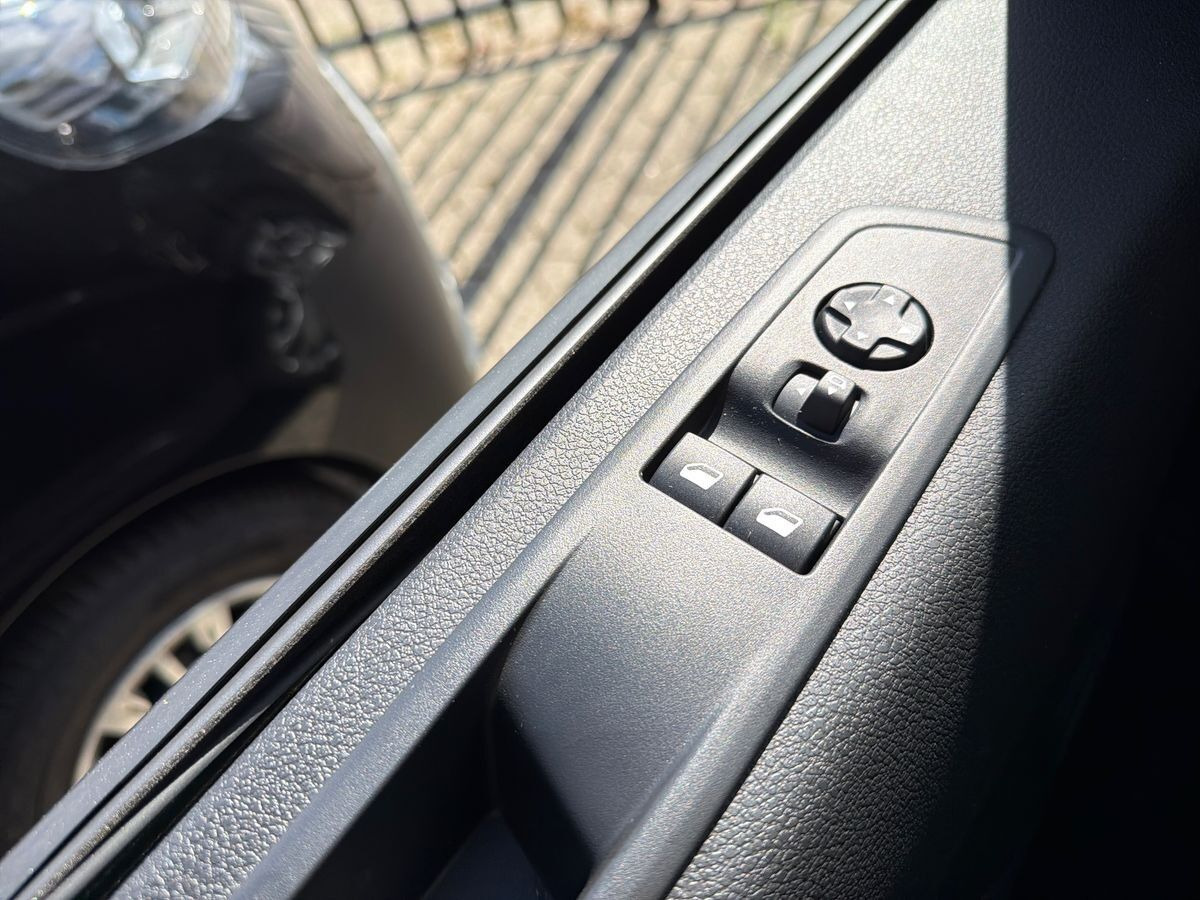 Sort Toyota Proace Verso fra 2024