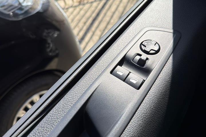 Sort Toyota Proace Verso fra 2024