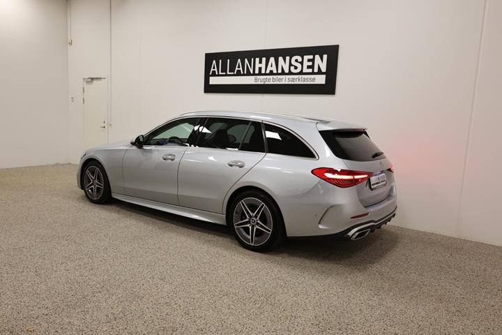 Sølv Mercedes C220 d fra 2022