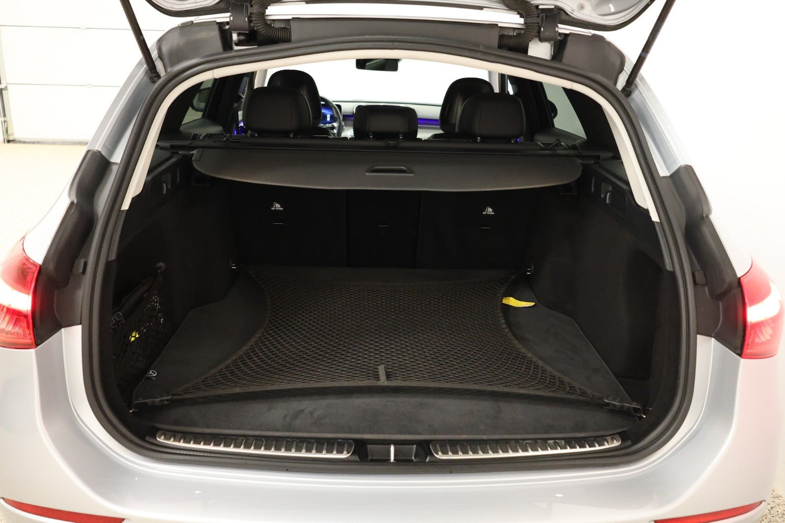 Sølv Mercedes C220 d fra 2022
