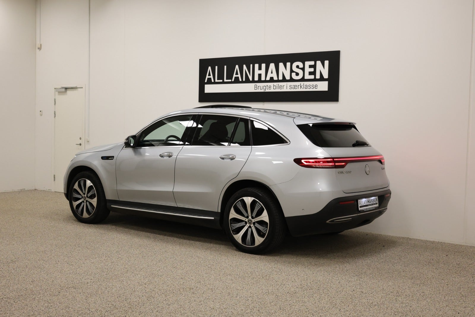 Sort Mercedes EQC400 fra 2019