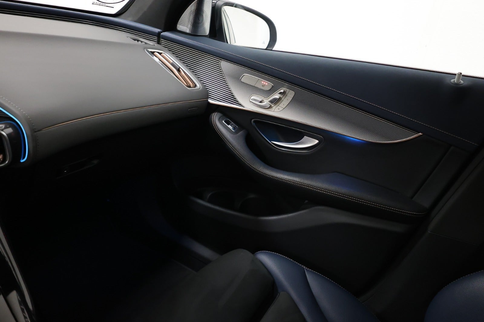 Sort Mercedes EQC400 fra 2019