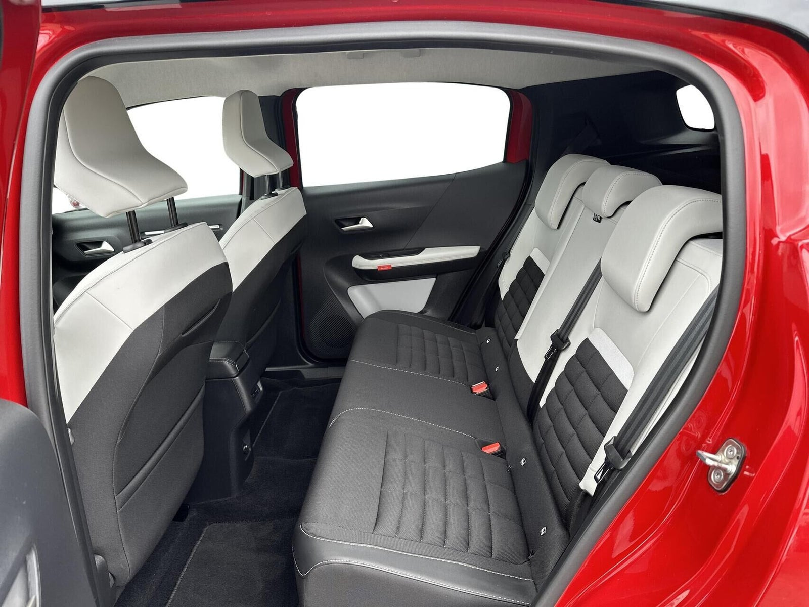 Rød Citroën e-C3 Aircross fra 2025