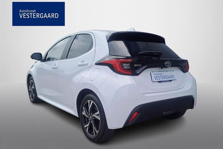 Hvid Toyota Yaris fra 2024