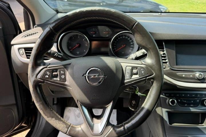 undefined Opel Astra fra 2019