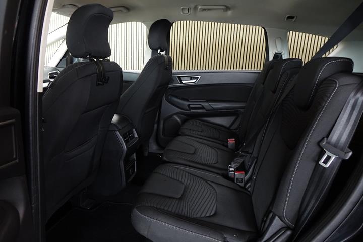 Sort Ford S-MAX fra 2016