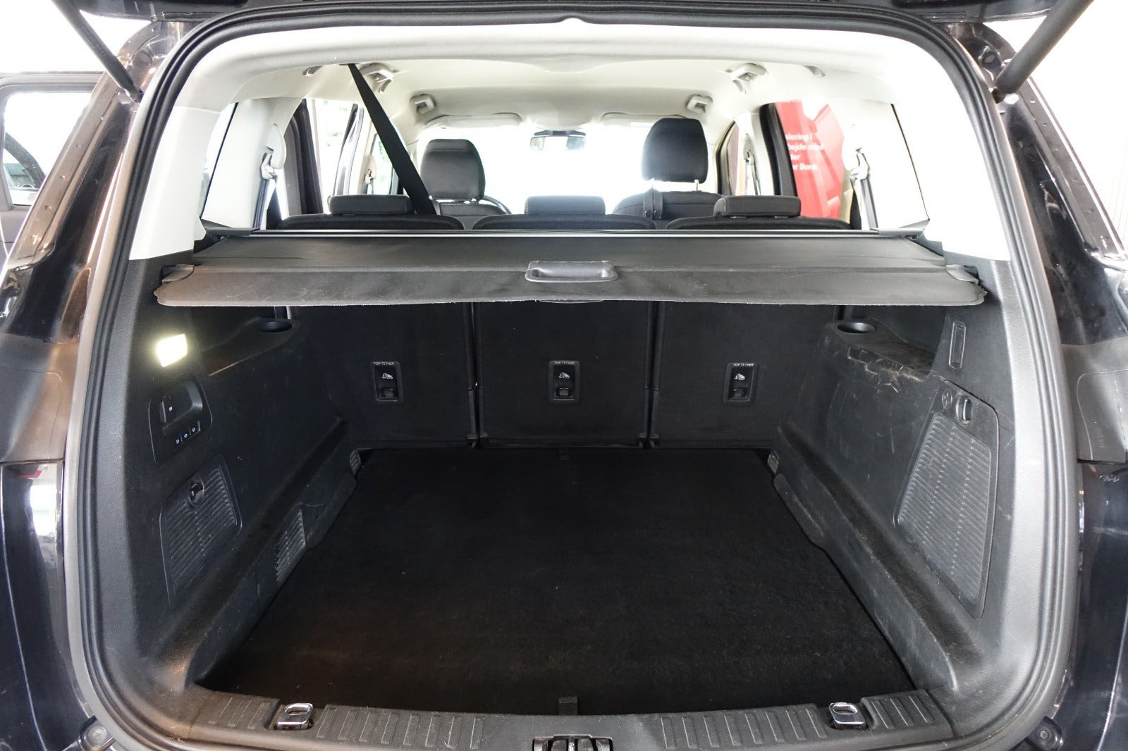 Sort Ford S-MAX fra 2016
