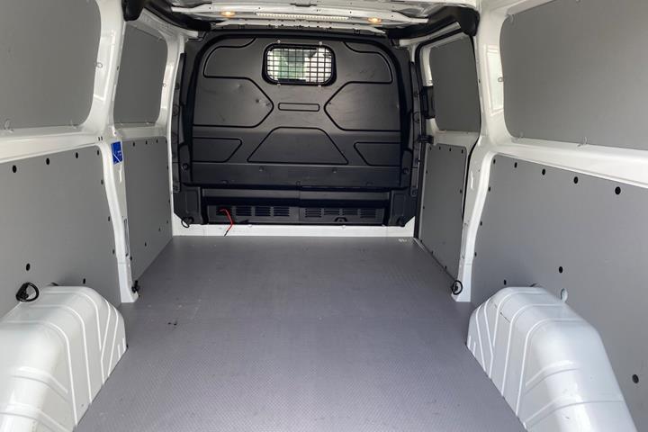 Hvid Ford Transit Custom 300 L2 fra 2021