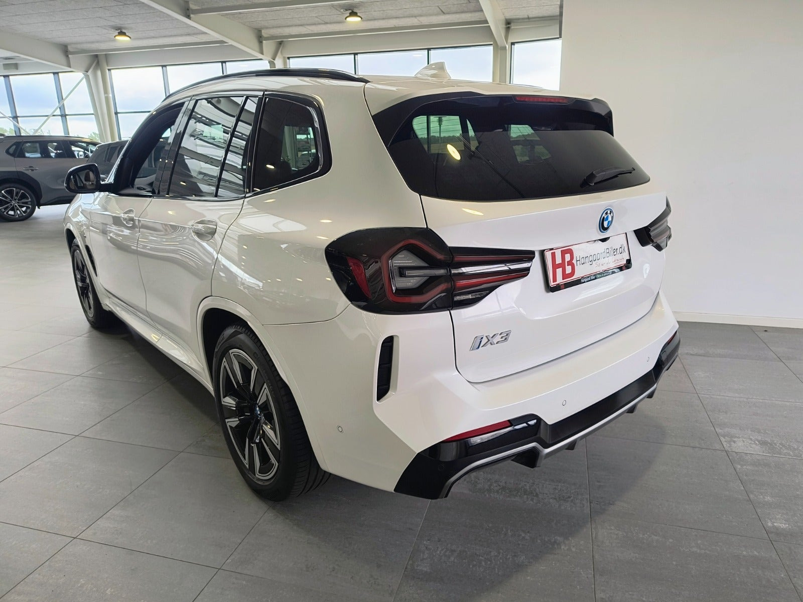 Hvid BMW iX3 fra 2022