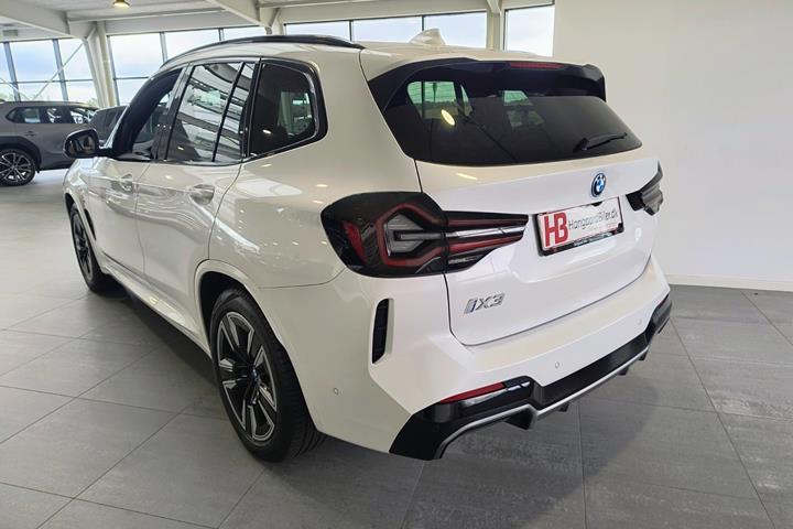 Hvid BMW iX3 fra 2022