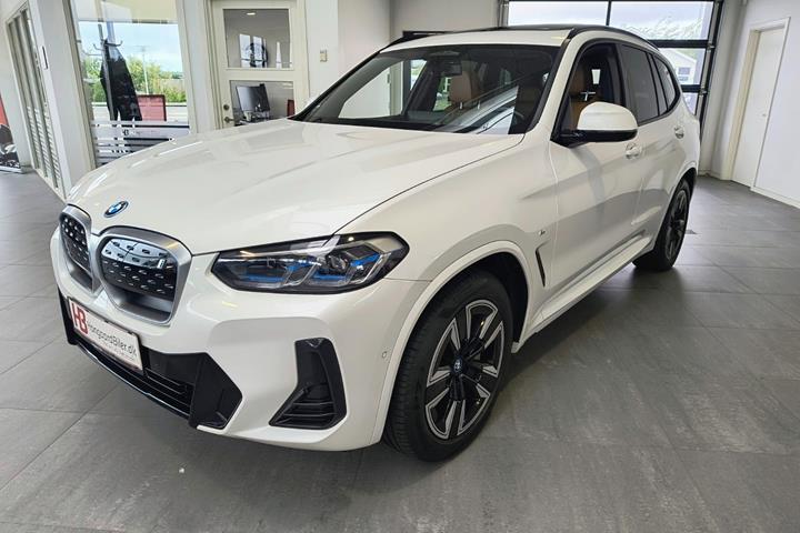 Hvid BMW iX3 fra 2022