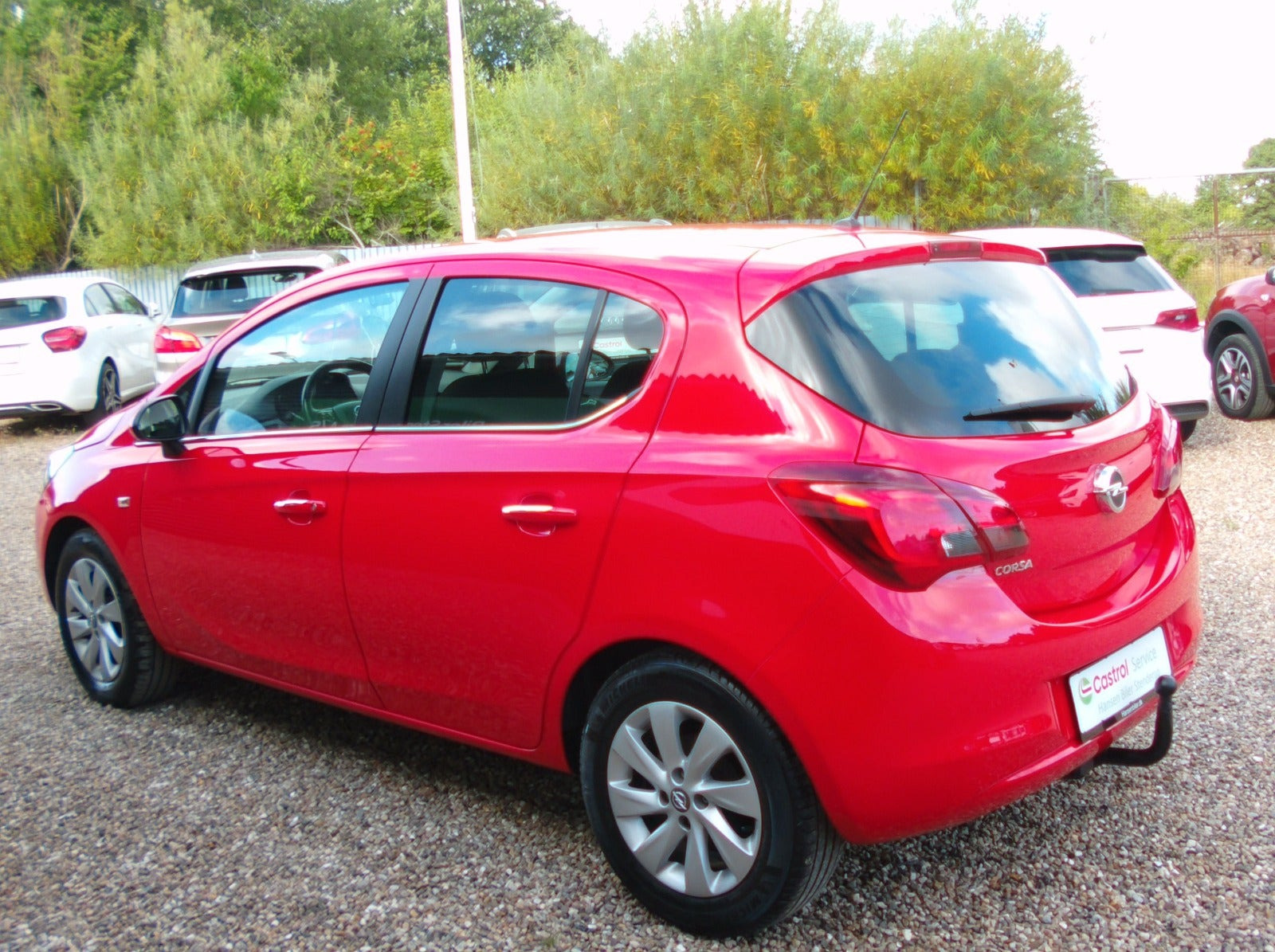Rød Opel Corsa fra 2018