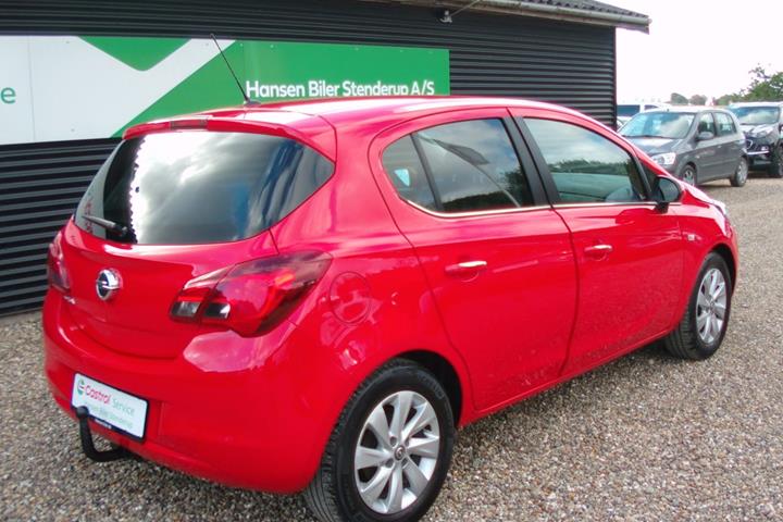 Rød Opel Corsa fra 2018