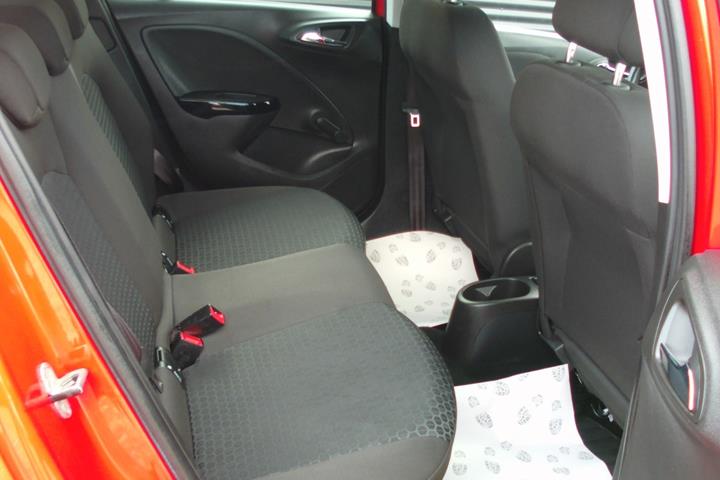 Rød Opel Corsa fra 2018