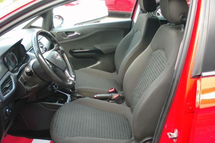 Rød Opel Corsa fra 2018
