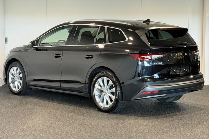 Sort Skoda Enyaq fra 2022