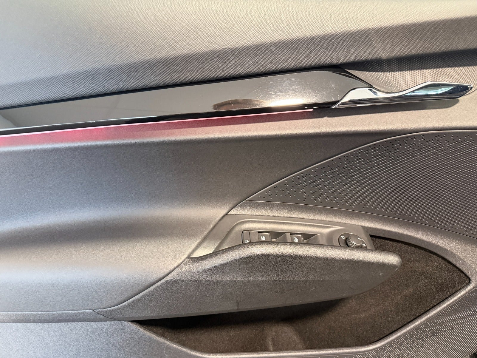 Sort Skoda Enyaq fra 2022