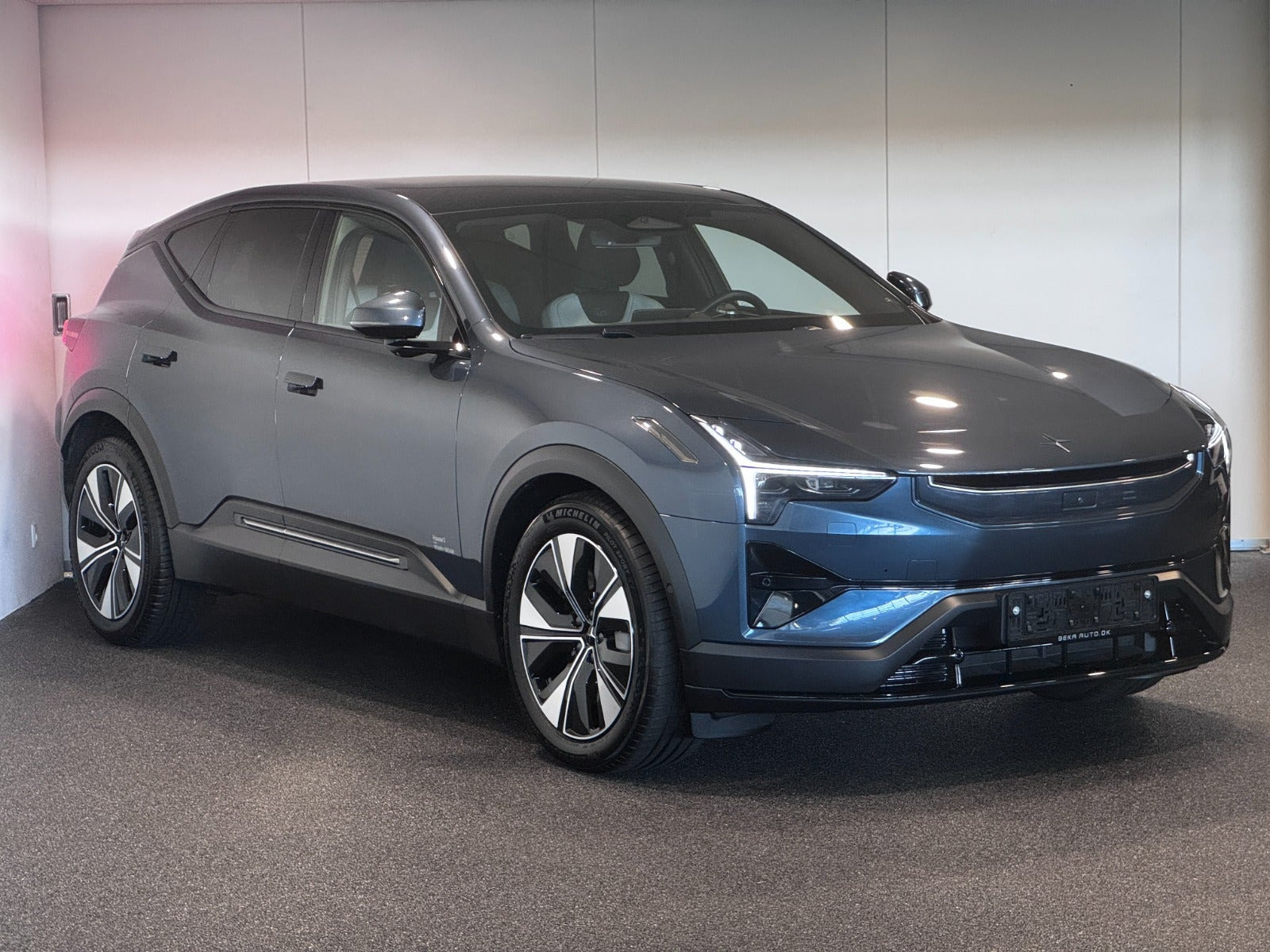 Blå Polestar 3 fra 2025