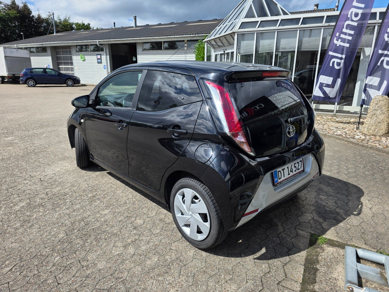 Sort Toyota Aygo fra 2015