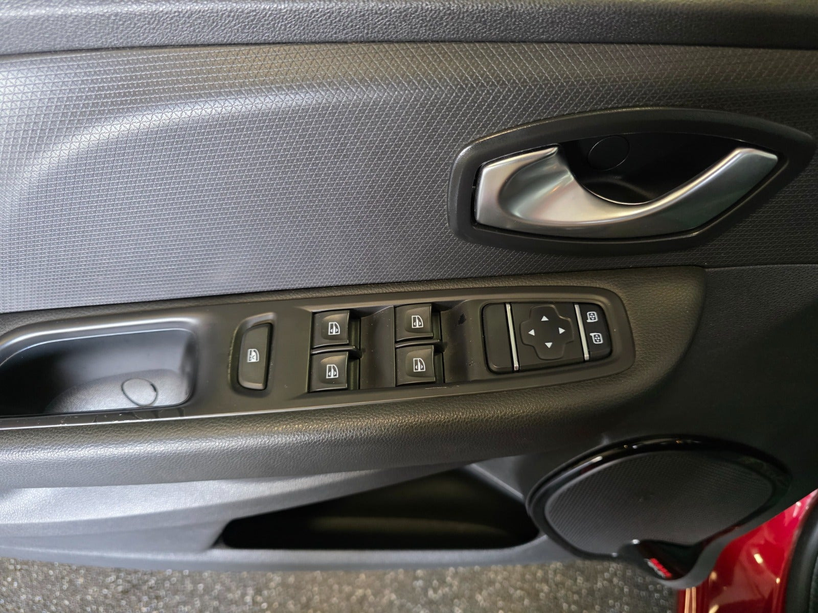 Rød Renault Clio IV fra 2018