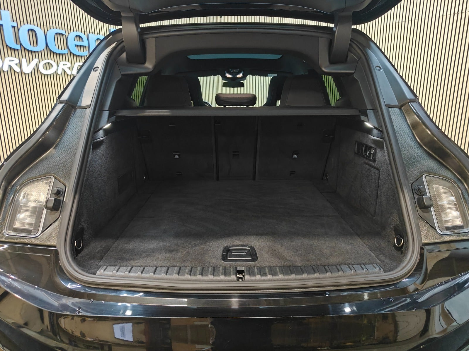 BMW iX xDrive40, 326hp, 2022