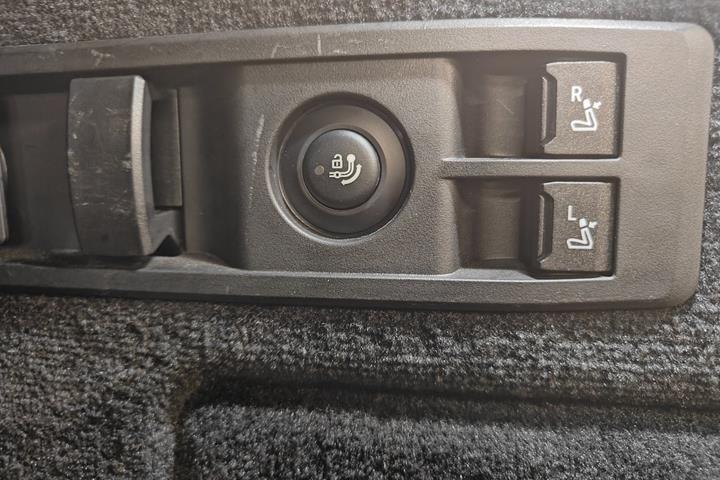 Sort BMW iX fra 2022