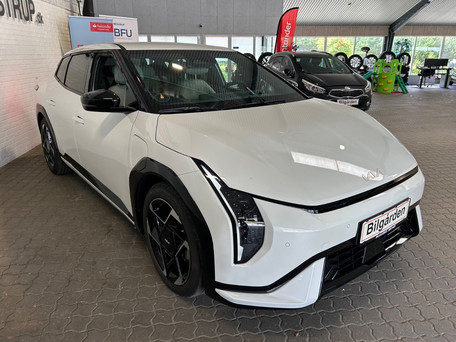 Hvid Kia EV4 fra 2026