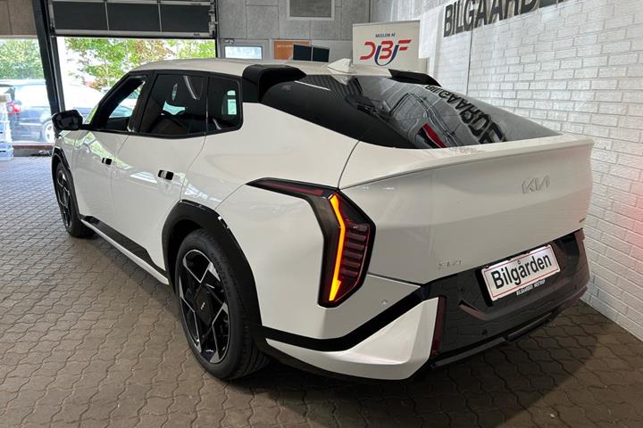 Hvid Kia EV4 fra 2026