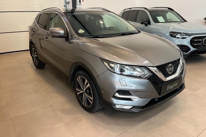 Grøn Nissan Qashqai fra 2018