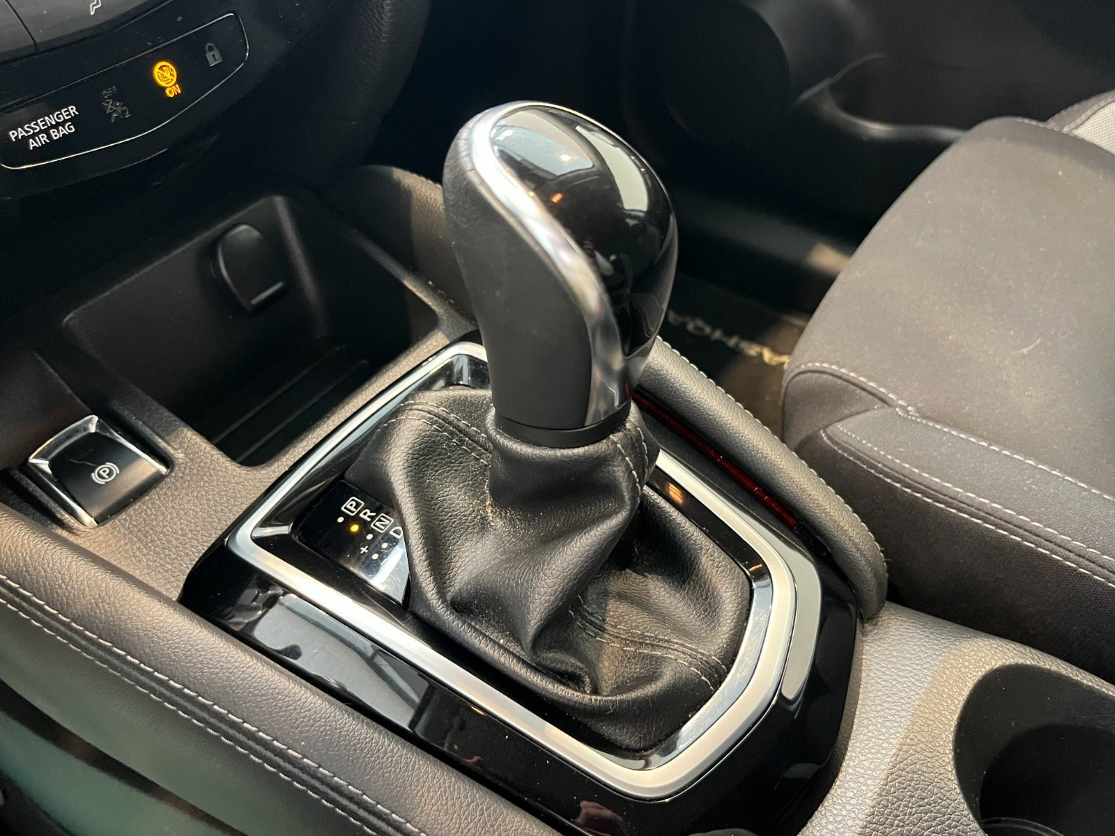 Grøn Nissan Qashqai fra 2018