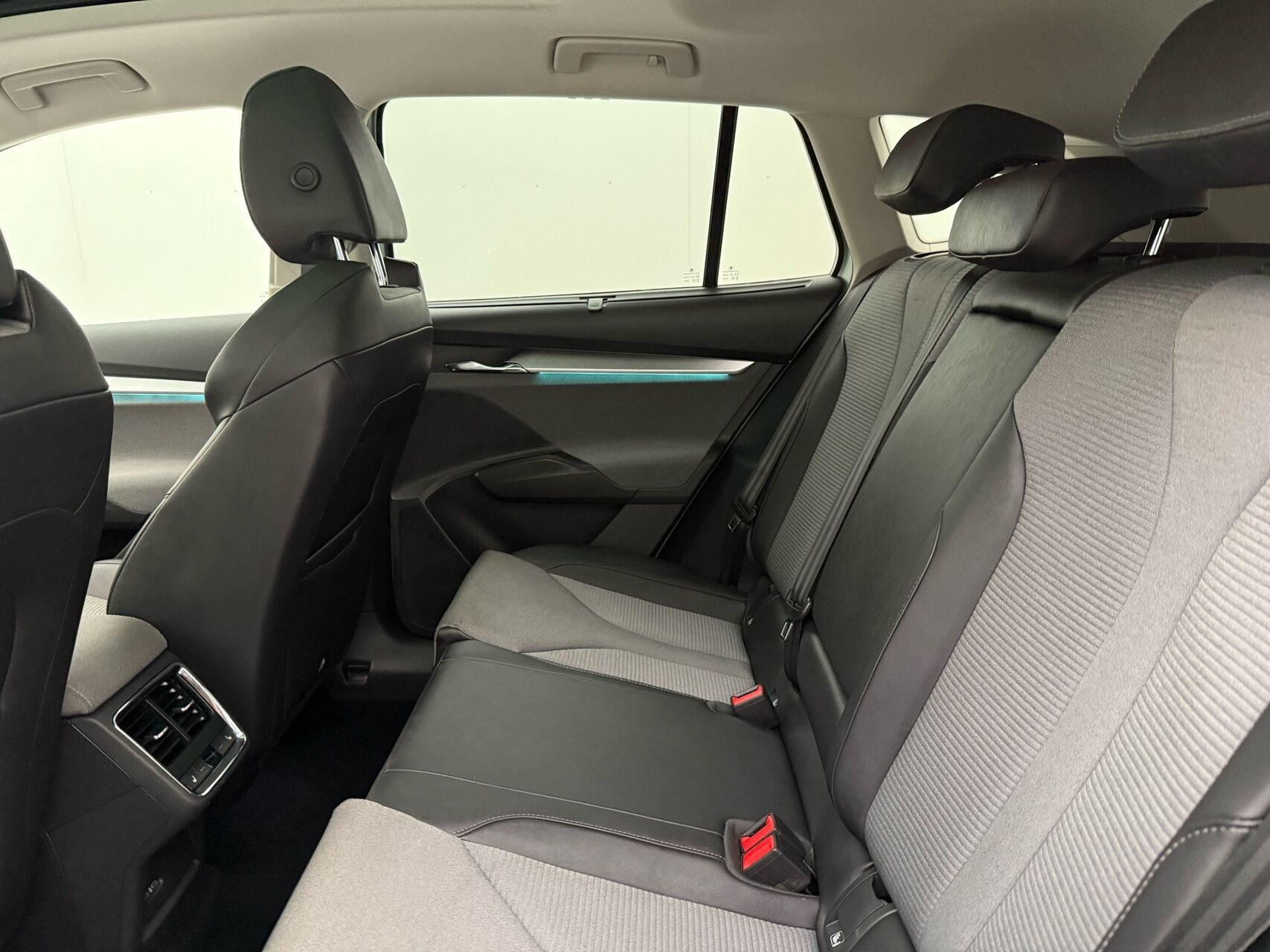 Sølv Skoda Enyaq fra 2021