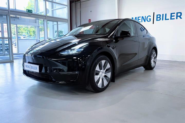 Sort Tesla Model Y fra 2023