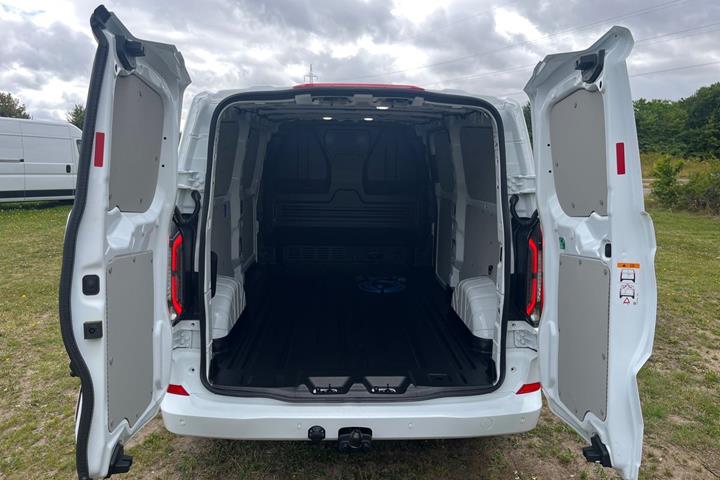 undefined Ford E-Transit Custom fra 2026