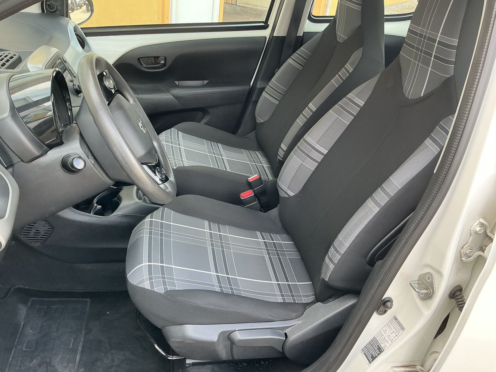 Hvid Peugeot 108 fra 2016