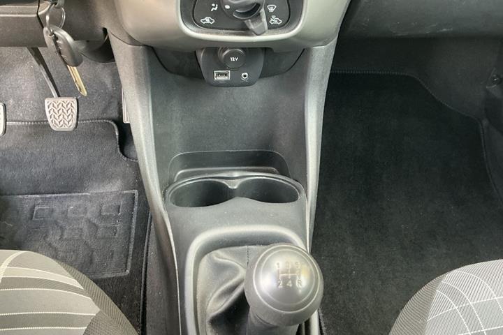 Hvid Peugeot 108 fra 2016