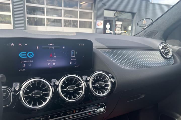 Sort Mercedes EQA 250+ fra 2025